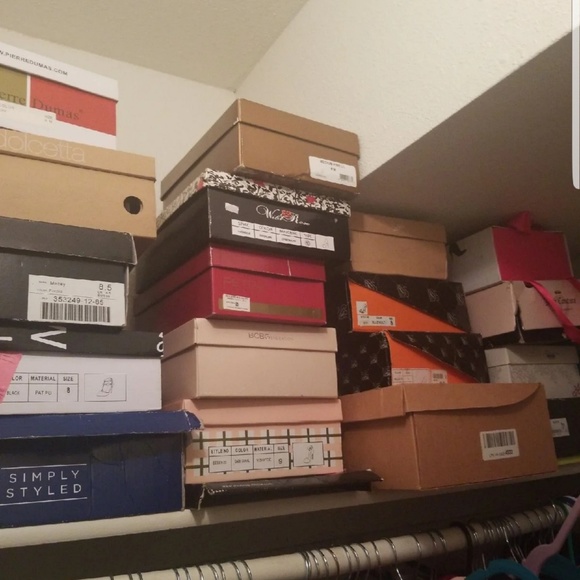 Women's heels to buy or trade. Plz read!! - Picture 1 of 8